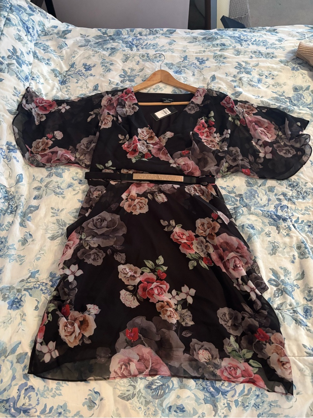 City Chic NWT French Wrap Floral Dress French Bouquet - Size XS / 14